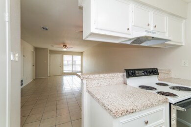 4021 Briar Hollow Dr unit 4, Dickinson, TX 77539 - photo 7
