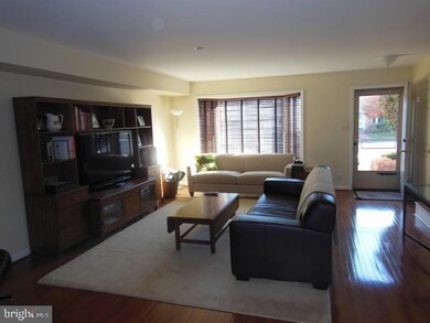 3918 Gatehouse Ln, Skippack, PA 19474 - photo 5