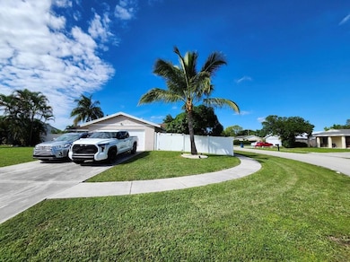 1473 Donwoods Ln, Royal Palm Beach, FL 33411 - photo 2