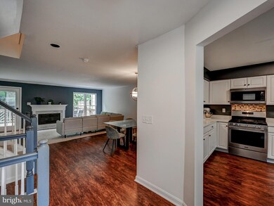 11932 Thurloe Dr, Lutherville Timonium, MD 21093 - photo 5