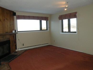 27 Nature Trail Rd unit 201, Richmond, VT 05477 - photo 5