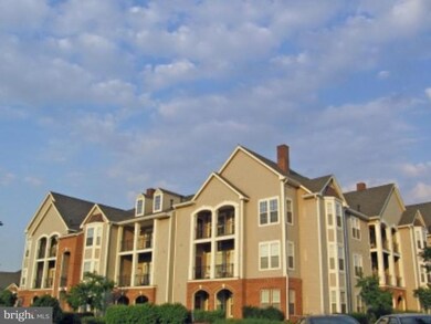 46580 Drysdale Terrace unit 203, Sterling, VA 20165 - photo 4