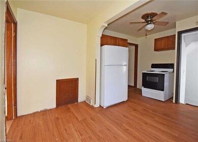 5206 Joseph St, Maple Heights, OH 44137 - photo 7