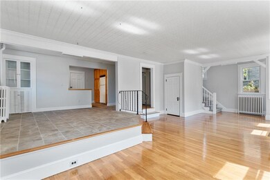 42 Webster St unit 1, Newport, RI 02840 - photo 5