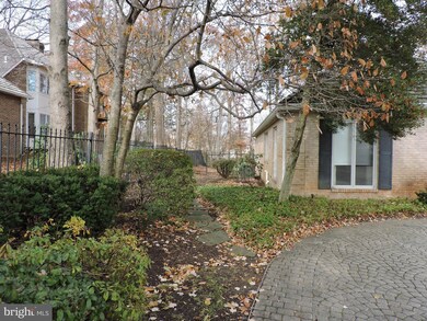 12004 Pleasant Prospect Rd, Bowie, MD 20721 - photo 4