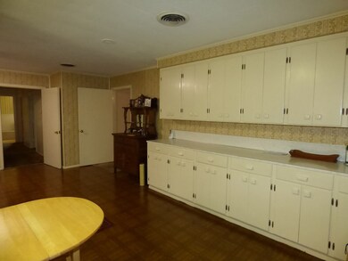 1402 Stokes Ave, McComb, MS 39648 - photo 6