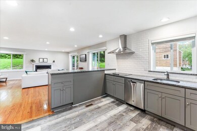 205 S Point Dr unit 205, Chadds Ford, PA 19317 - photo 4