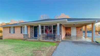 720 Pickett Post Rd, Walhalla, SC 29691 - photo 4