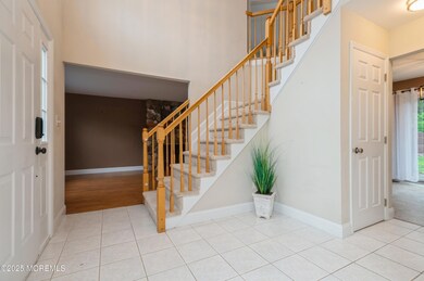 02_476BirchBarkDr_32_Foyer_HiRes