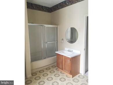 108 E State St unit B, Kennett Square, PA 19348 - photo 3