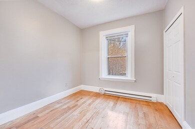12 Foster St unit 4, Boston, MA 02109 - photo 4