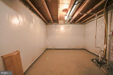 6832 Averbach Ct, Warrenton, VA 20187 - photo 3