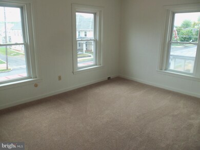 114 E Maple St, Palmyra, PA 17078 - photo 6