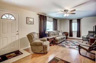 521 W Ensley Ave, Auburn, IN 46706 - photo 3