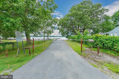 1213 Hawthorne St, Shady Side, MD 20764 - photo 6