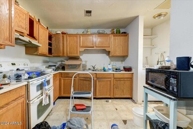 06-Kitchen