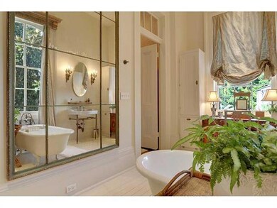 Master Bath/Spa.