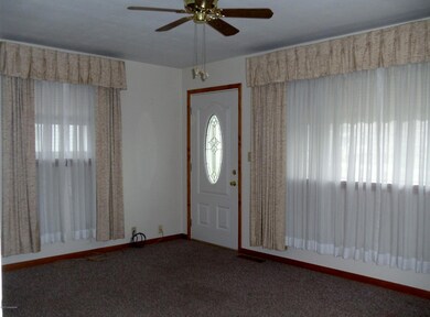 9238 Saint Moritz Dr, Louisville, KY 40291 - photo 5