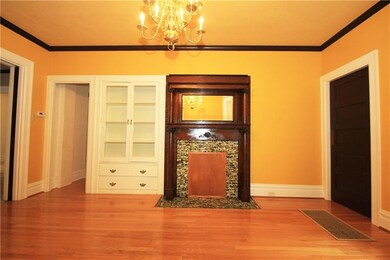 This dining room picture provides a closer look at