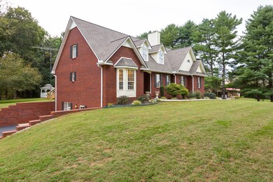 697 Mason Grissom Rd, Rock Island, TN 38581 - photo 2