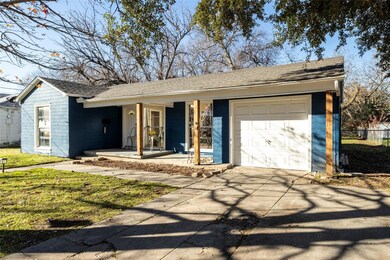 907 Gladney St, Gainesville, TX 76240 - photo 3