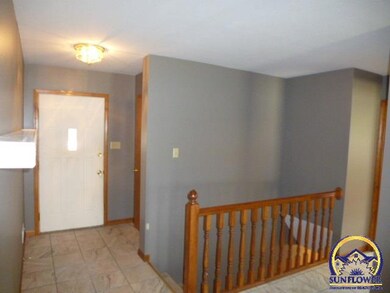 3920 SW 40th St, Topeka, KS 66610 - photo 3