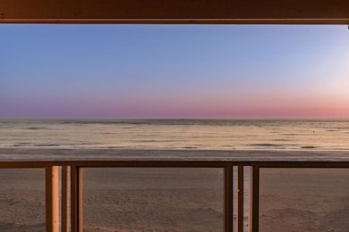 12512 1st St W unit 2, Treasure Island, FL 33706 - photo 2