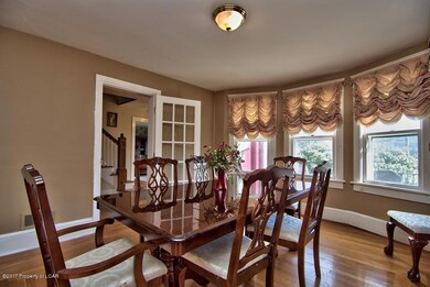 8 N Pioneer Ave, Shavertown, PA 18708 - photo 4