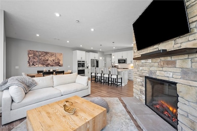 27870 Birchwood Ct, Westlake, OH 44145 - photo 5