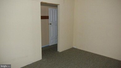 12602 Calvert Hills Dr, Beltsville, MD 20705 - photo 2