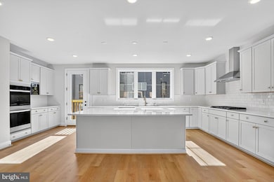 42135 Gilded Stone Terrace, Brambleton, VA 20148 - photo 2