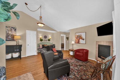 1437NECovingtonLn-18