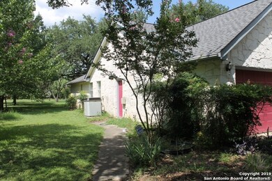 10585 Parrigin Rd, Helotes, TX 78023 - photo 2