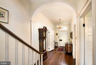 158 Vassar Cir, Villanova, PA 19085 - photo 2