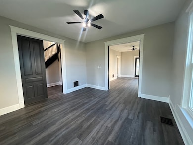 195 W 3rd Ave, Clifton, IL 60927 - photo 7