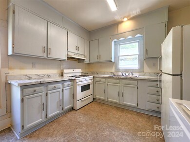 49 Cline Ct SW, Concord, NC 28025 - photo 4