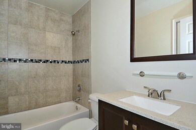 9730 Blake Ln, Fairfax, VA 22031 - photo 7