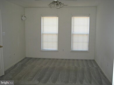 7708 Royal Azalea Ct, Springfield, VA 22153 - photo 6