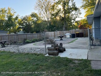 12324 E Greenfield Rd, Lansing, MI 48917 - photo 7