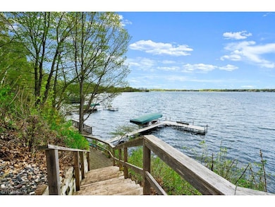 An easy walk to the lake