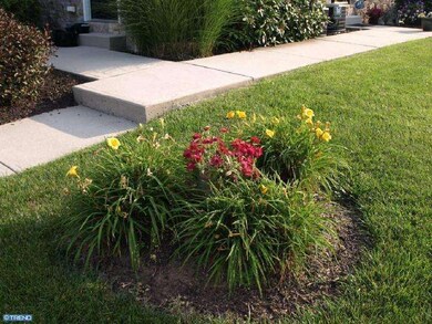 1803 Chateau Place, Easton, PA 18045 - photo 2