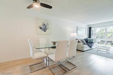 72 7th St S unit 203, Naples, FL 34102 - photo 2