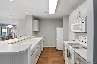 Light and Bright Kitchen