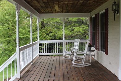 5 Spruce Cir, Hopedale, MA 01747 - photo 4