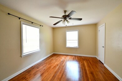 1719 W 43rd St, Houston, TX 77018 - photo 7