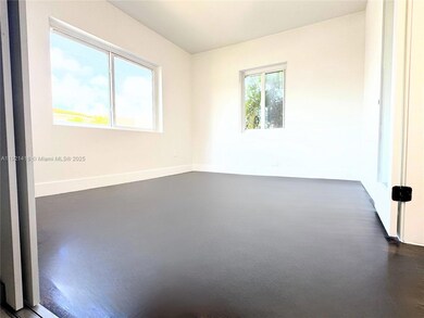 7325 Byron Ave unit 8, Miami Beach, FL 33141 - photo 2
