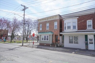 06-600 25th St-6