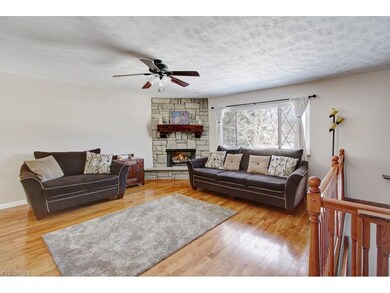 Family Room 14x15: This amazing space offers a sto
