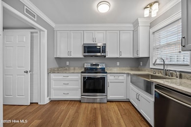 126 Oakmont Dr, Greenville, NC 27858 - photo 2