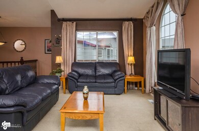 [photo 2403490] Living Room